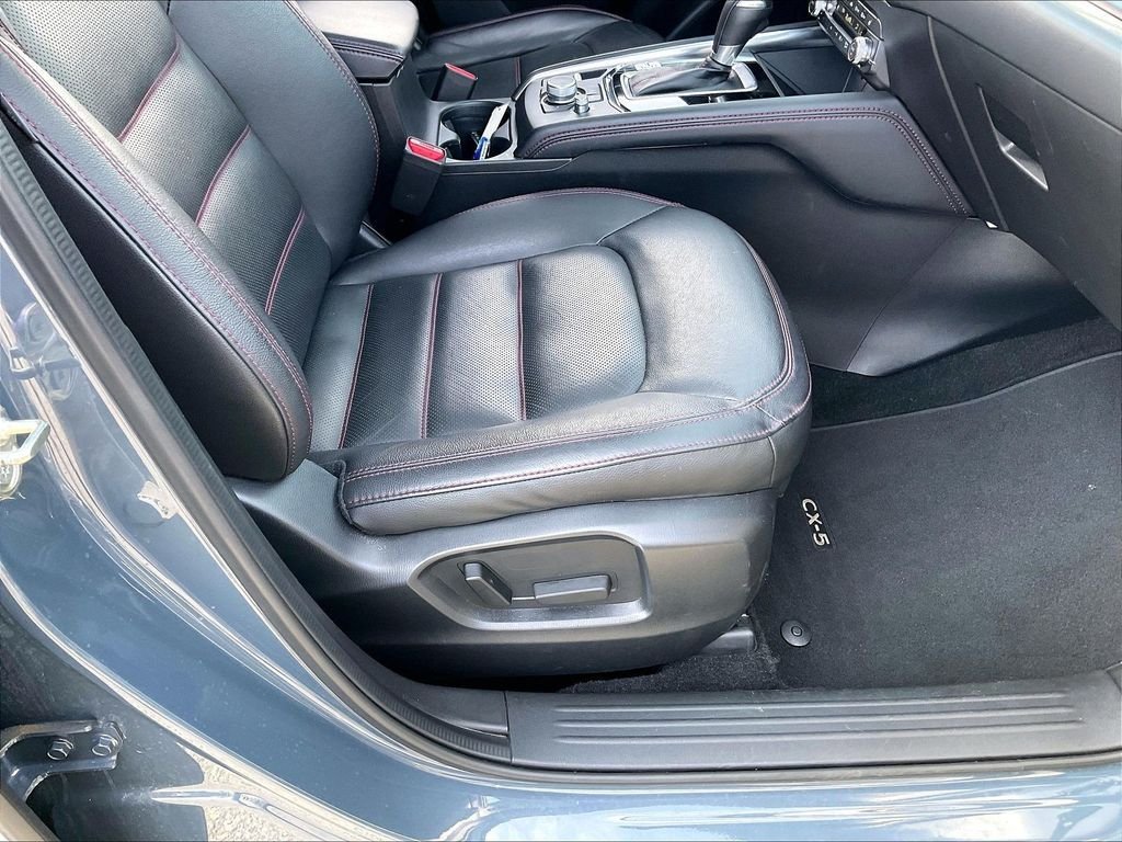 Used 2025 MAZDA CX-5 Carbon Edition AWD/4WD image 36