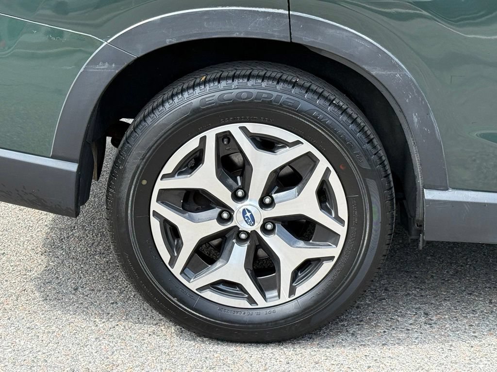 Used 2023 Subaru Forester Premium AWD/4WD image 13