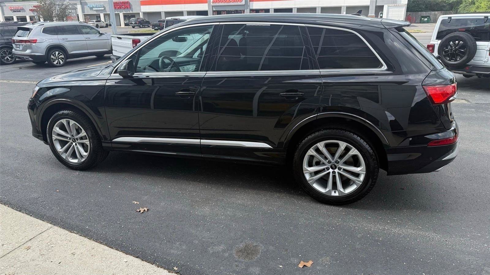 Used 2025 Audi Q7 3.0T Premium Plus AWD/4WD image 6
