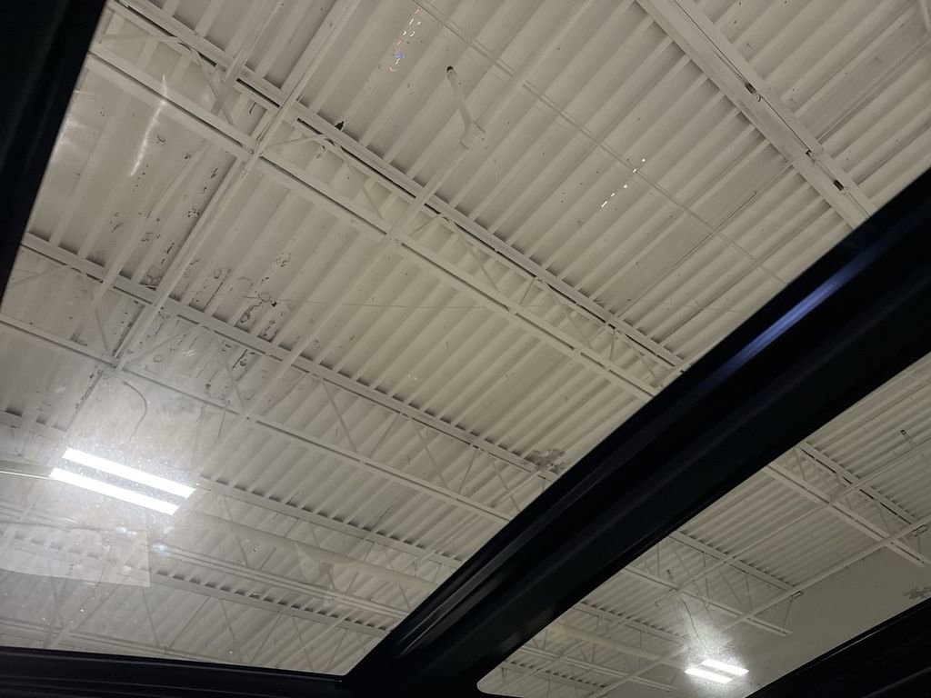 Used 2020 Lincoln Navigator L Reserve AWD/4WD image 19