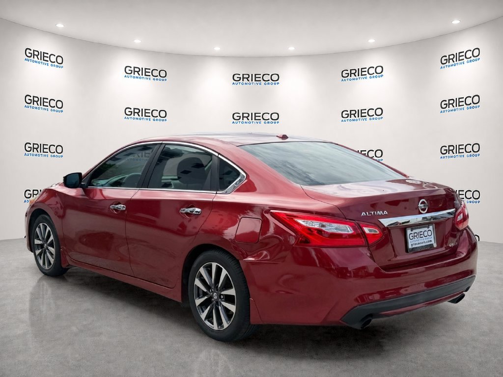 Used 2016 Nissan Altima 2.5 SV w/ Convenience Package FWD image 5