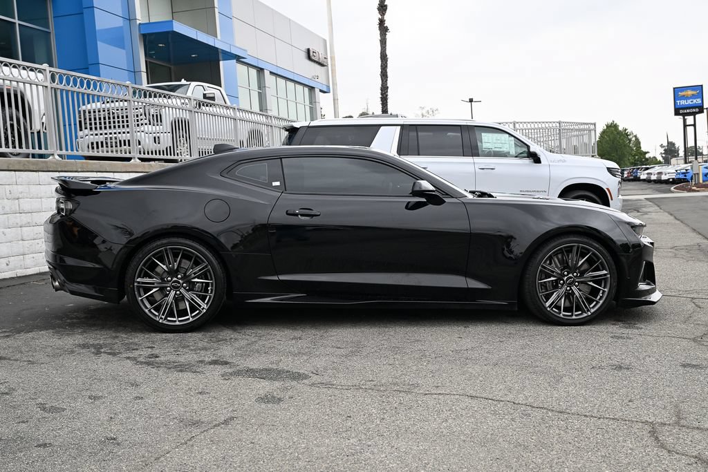 Used 2023 Chevrolet Camaro ZL1 RWD image 4