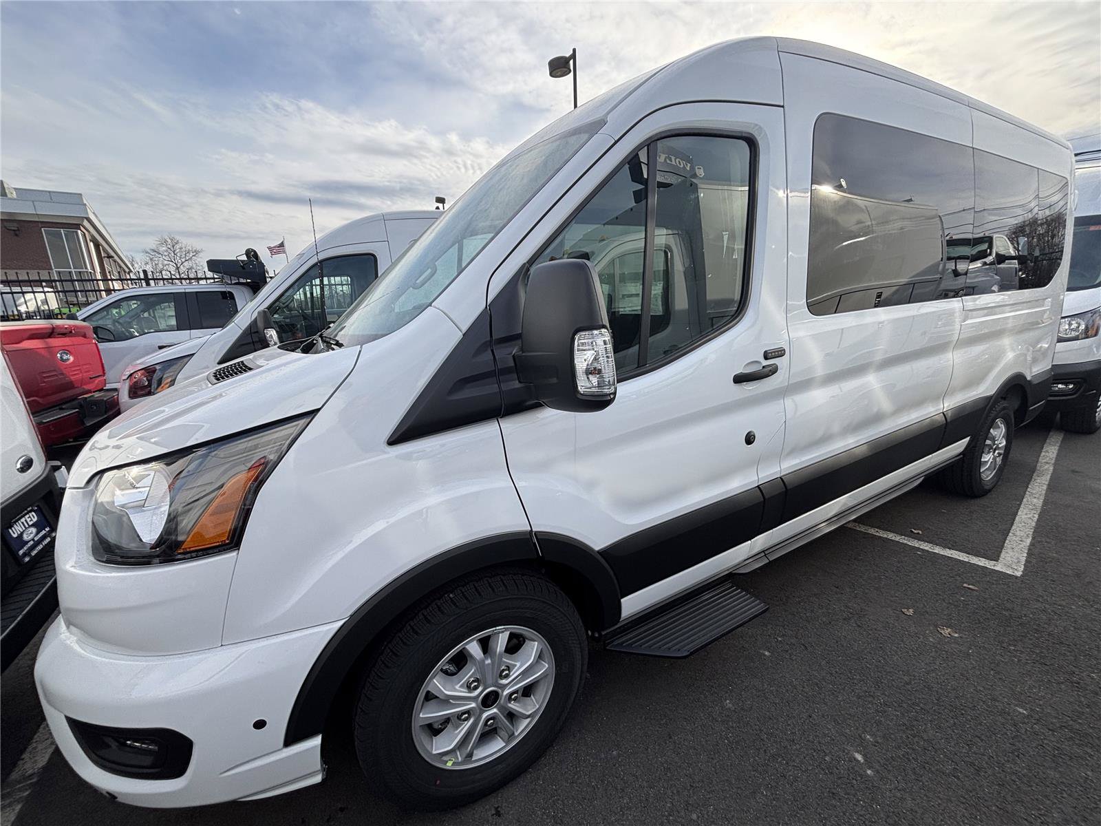 Used 2024 Ford Transit 350 XLT RWD image 2