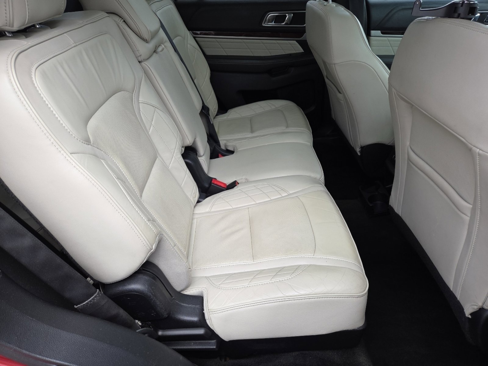 Used 2016 Ford Explorer Platinum AWD/4WD image 22