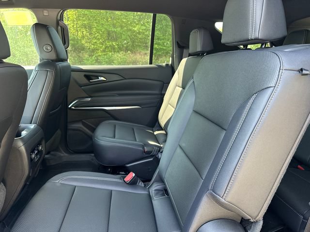 New 2026 Chevrolet Traverse LT w/ Midnight/Sport Edition AWD/4WD image 13