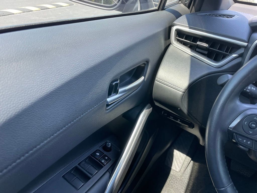 Used 2023 Toyota Corolla Cross XSE w/ Convenience Package image 25