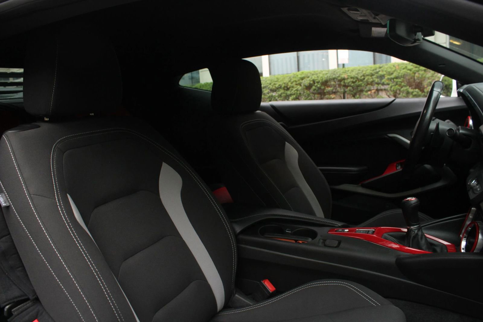 Used 2020 Chevrolet Camaro SS RWD image 23