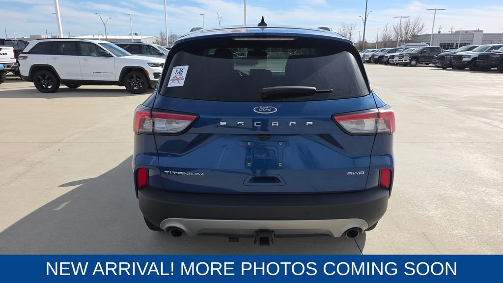 Used 2022 Ford Escape Titanium w/ Titanium Elite Package image 4