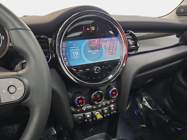 Used 2024 MINI Cooper SE FWD image 17
