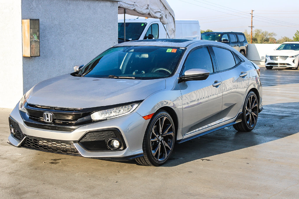 Used 2018 Honda Civic Sport Touring image 4