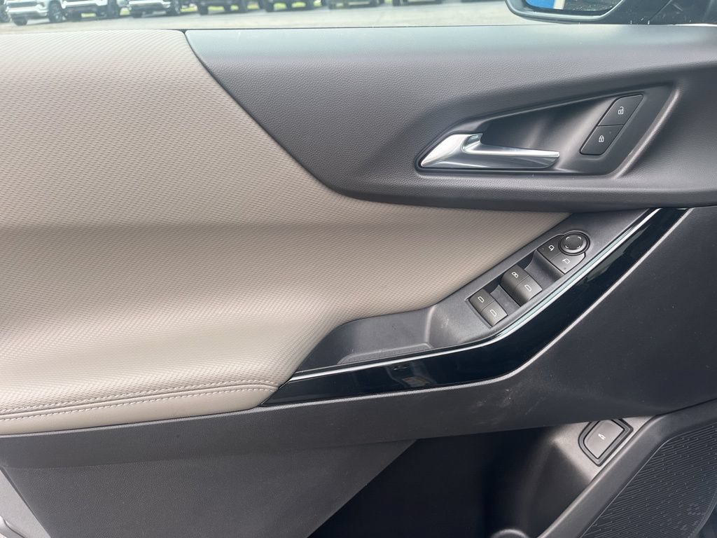 New 2026 Chevrolet Equinox LT w/ Convenience Package II FWD image 13