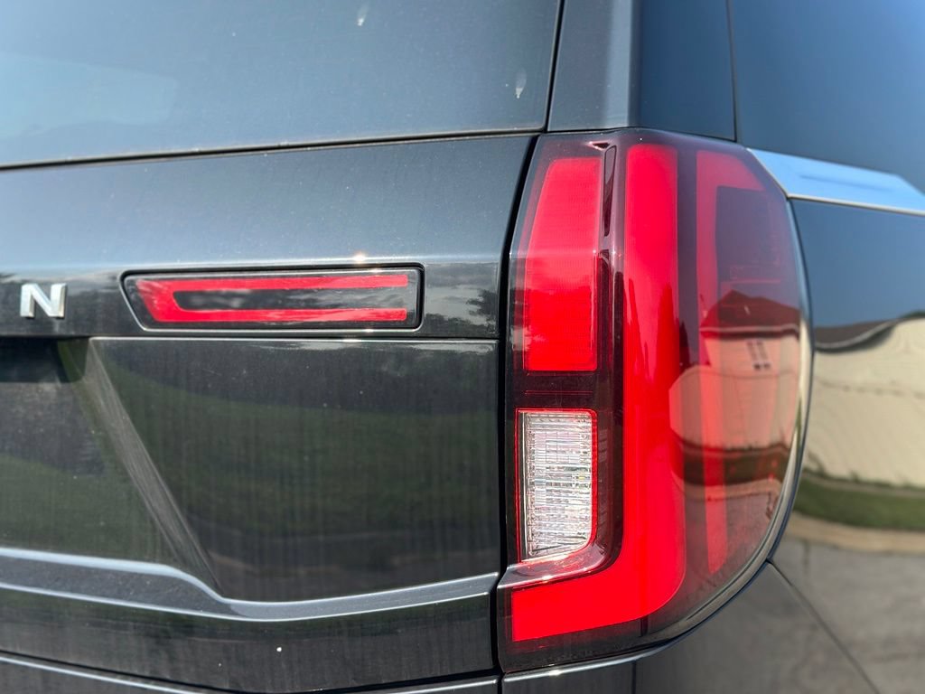 Used 2025 Ford Expedition King Ranch AWD/4WD image 13