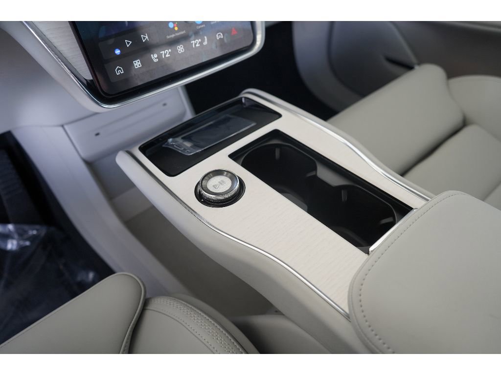 New 2025 Volvo EX90 Ultra image 17