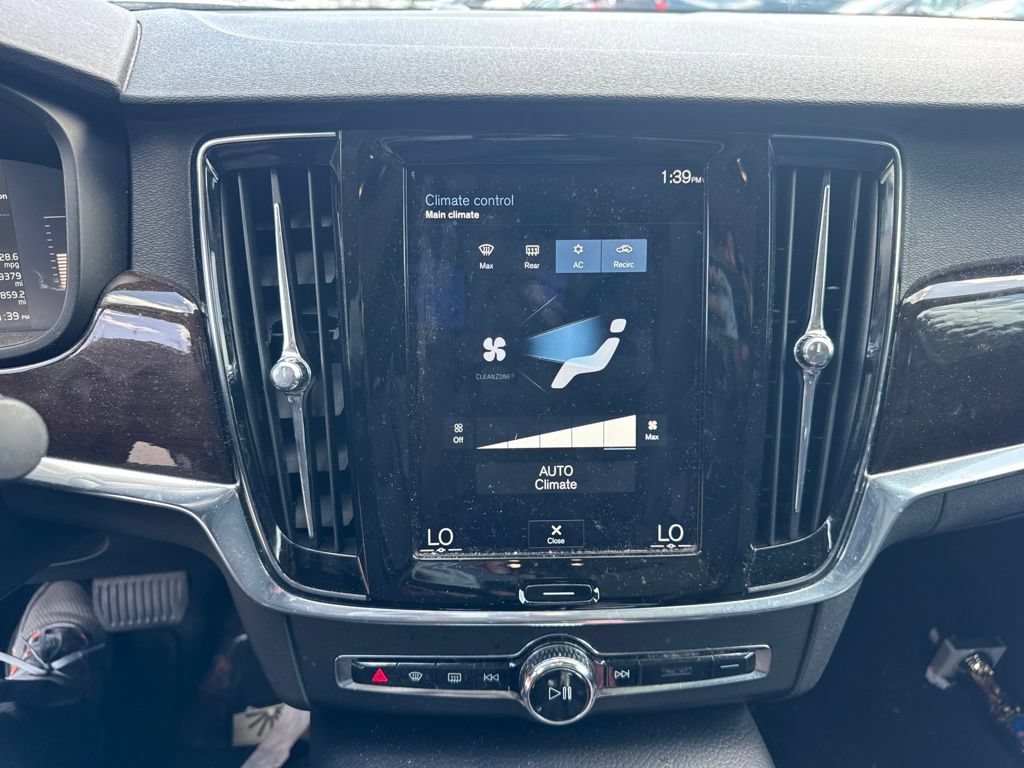 Used 2018 Volvo S90 T5 Momentum FWD image 12
