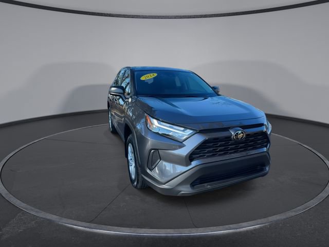 Used 2024 Toyota RAV4 LE image 4
