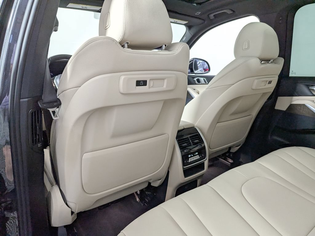 Used 2022 BMW X5 xDrive40i w/ Premium Package AWD/4WD image 45