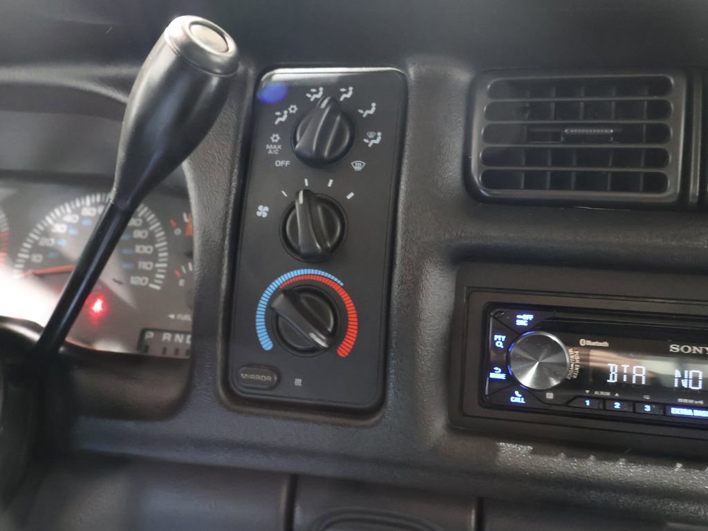 Used 2000 Dodge Ram 1500 Truck SLT image 22