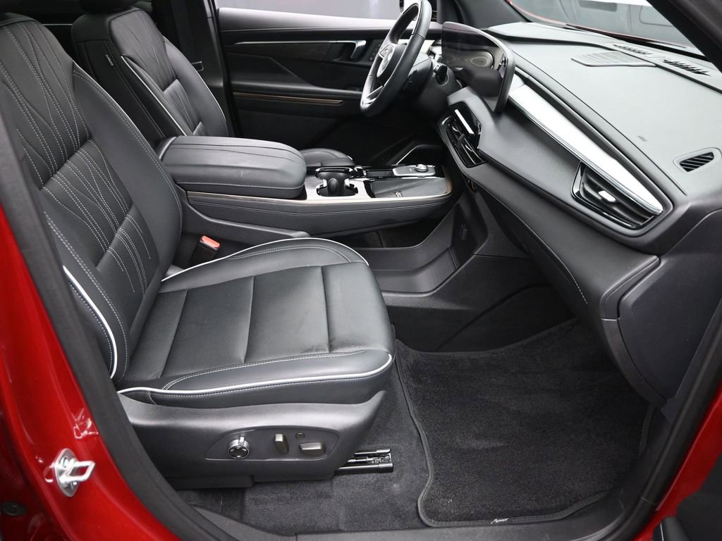 Certified 2025 Buick Enclave Avenir w/ Super Cruise Package image 7