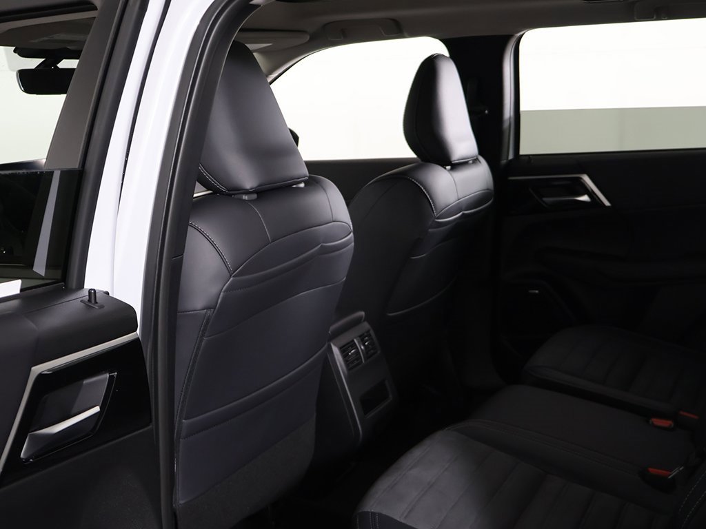 New 2026 Mitsubishi Outlander Trail Edition image 31