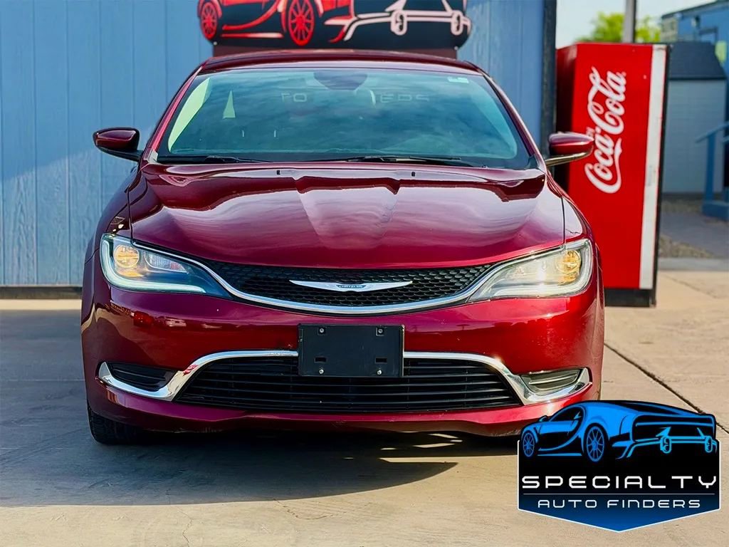 Used 2015 Chrysler 200 Limited w/ Convenience Group FWD image 2
