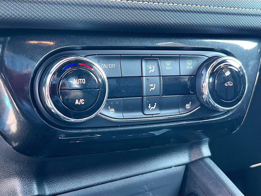Used 2025 Chevrolet TrailBlazer ACTIV w/ Convenience Package FWD image 15