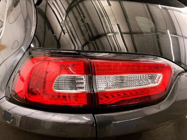 Used 2015 Jeep Cherokee Limited AWD/4WD image 28