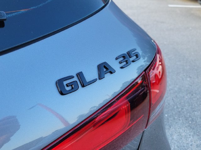 Used 2022 Mercedes-Benz GLA 35 AMG 4MATIC image 9