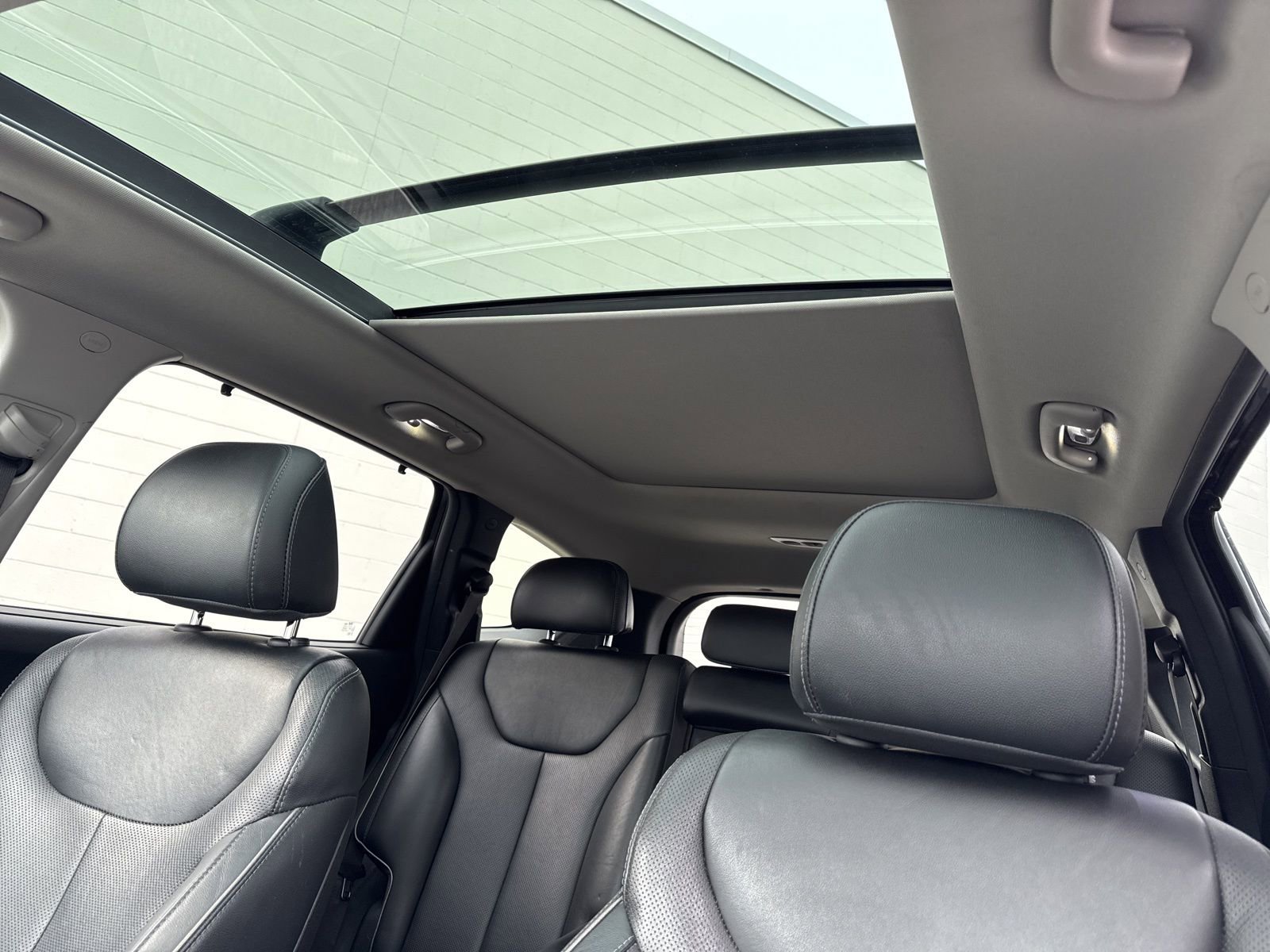 Certified 2022 Hyundai Santa Fe SEL w/ Convenience + Premium Package image 32