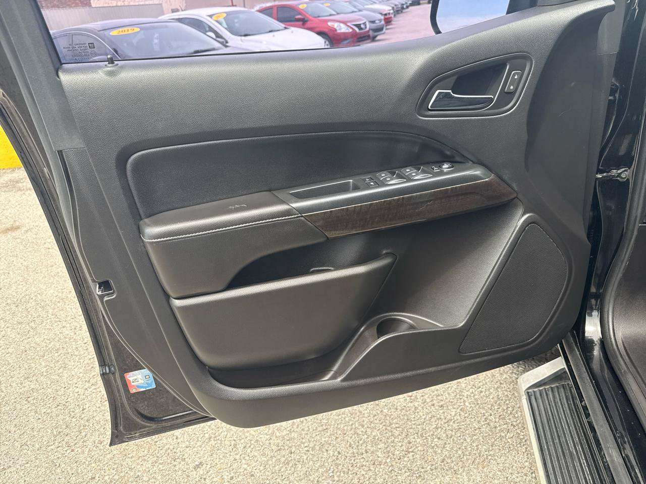 Used 2018 GMC Canyon SLE RWD image 11