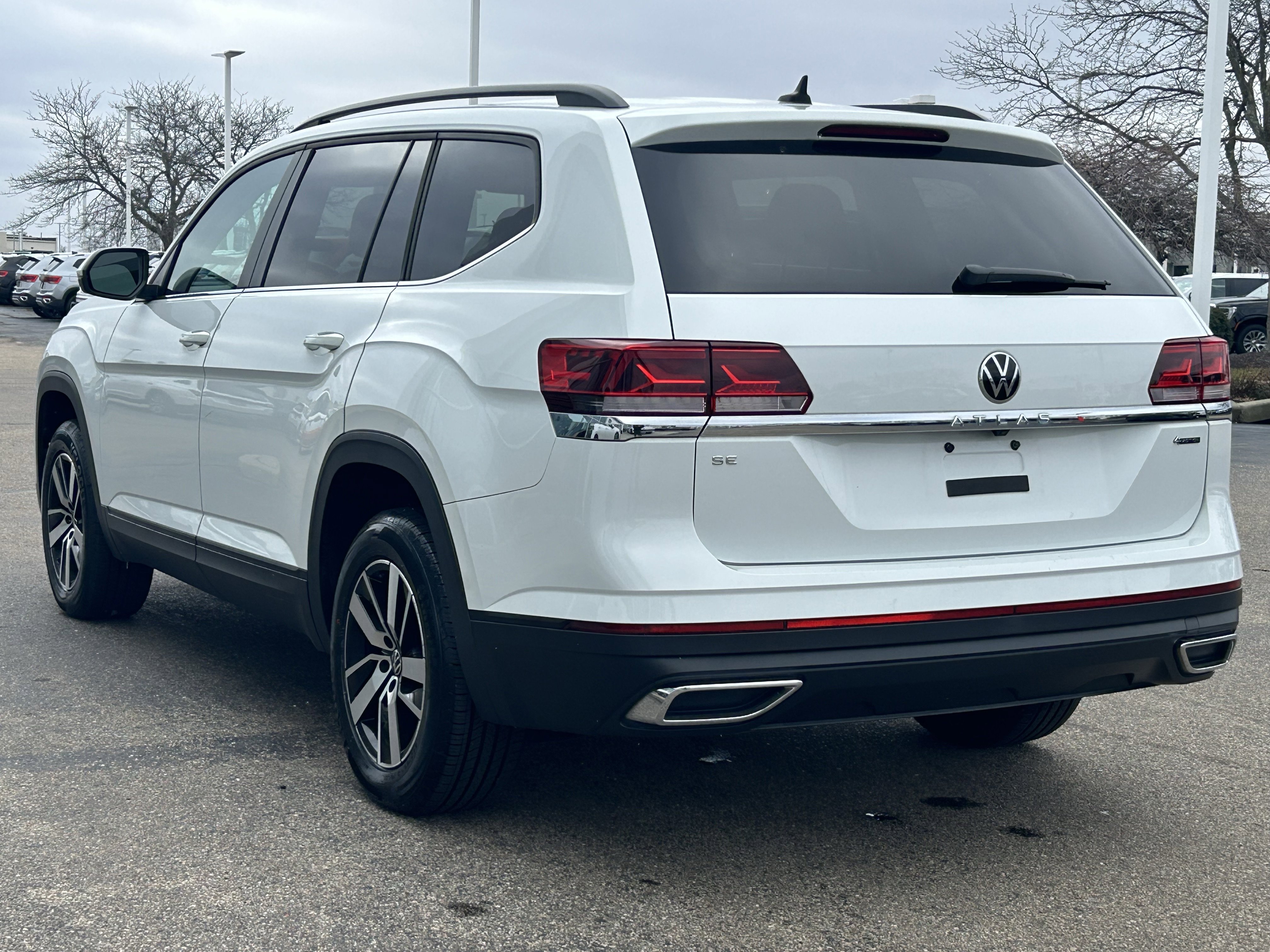 Certified 2023 Volkswagen Atlas SE image 5