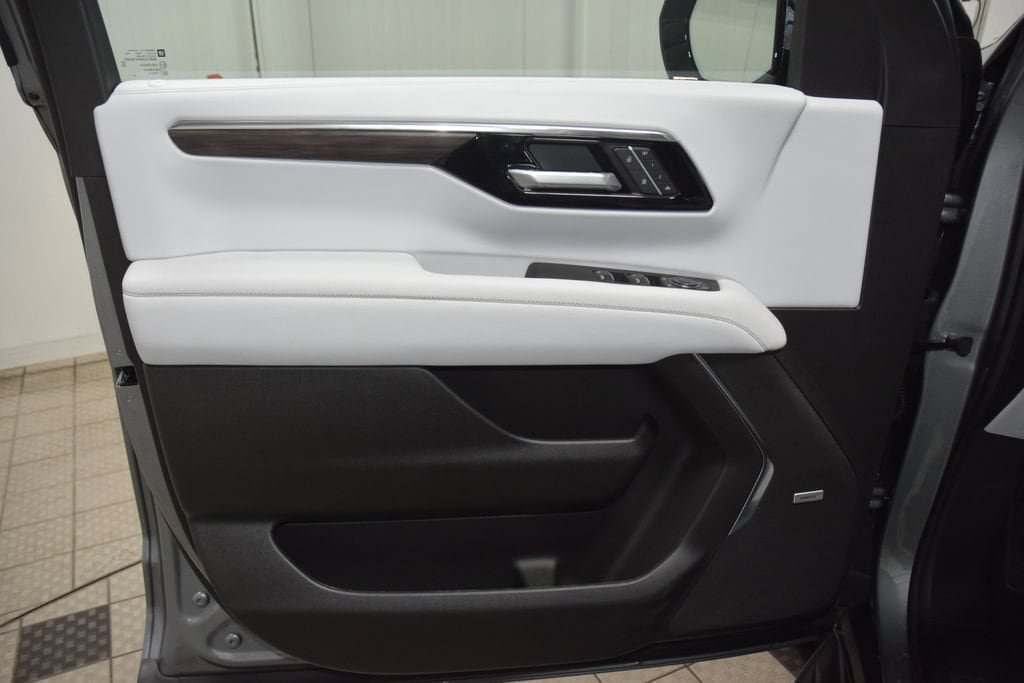 New 2026 Chevrolet Suburban Premier AWD/4WD image 49