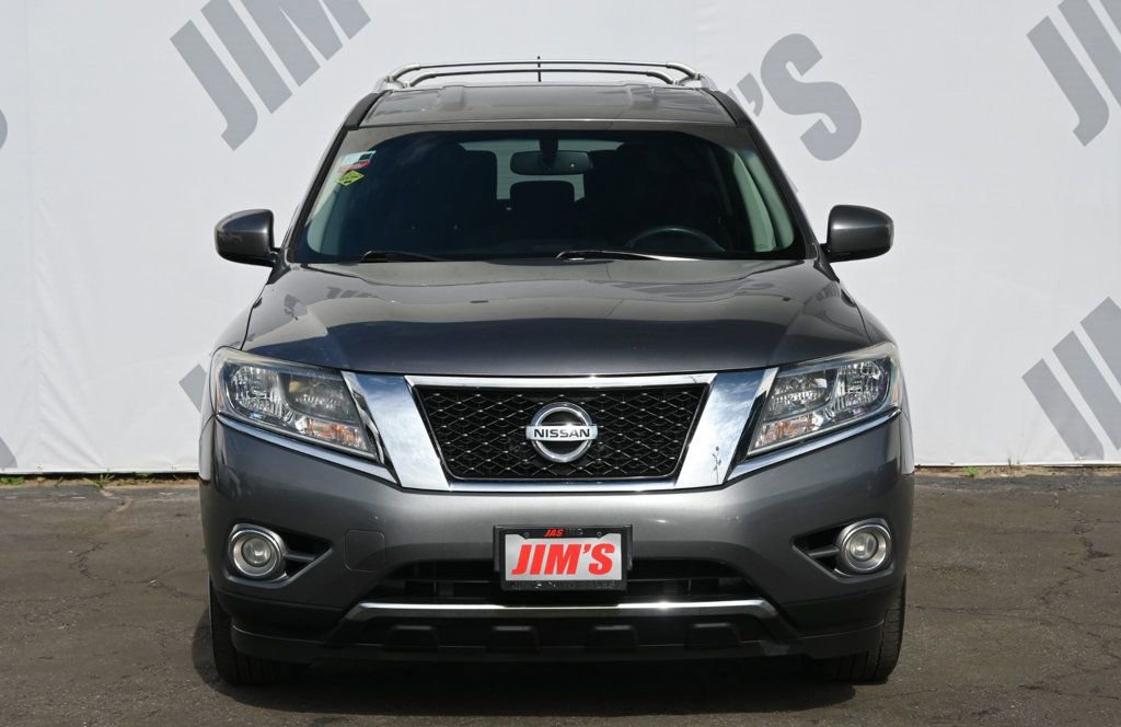 Used 2016 Nissan Pathfinder SV w/ Cargo Package image 2