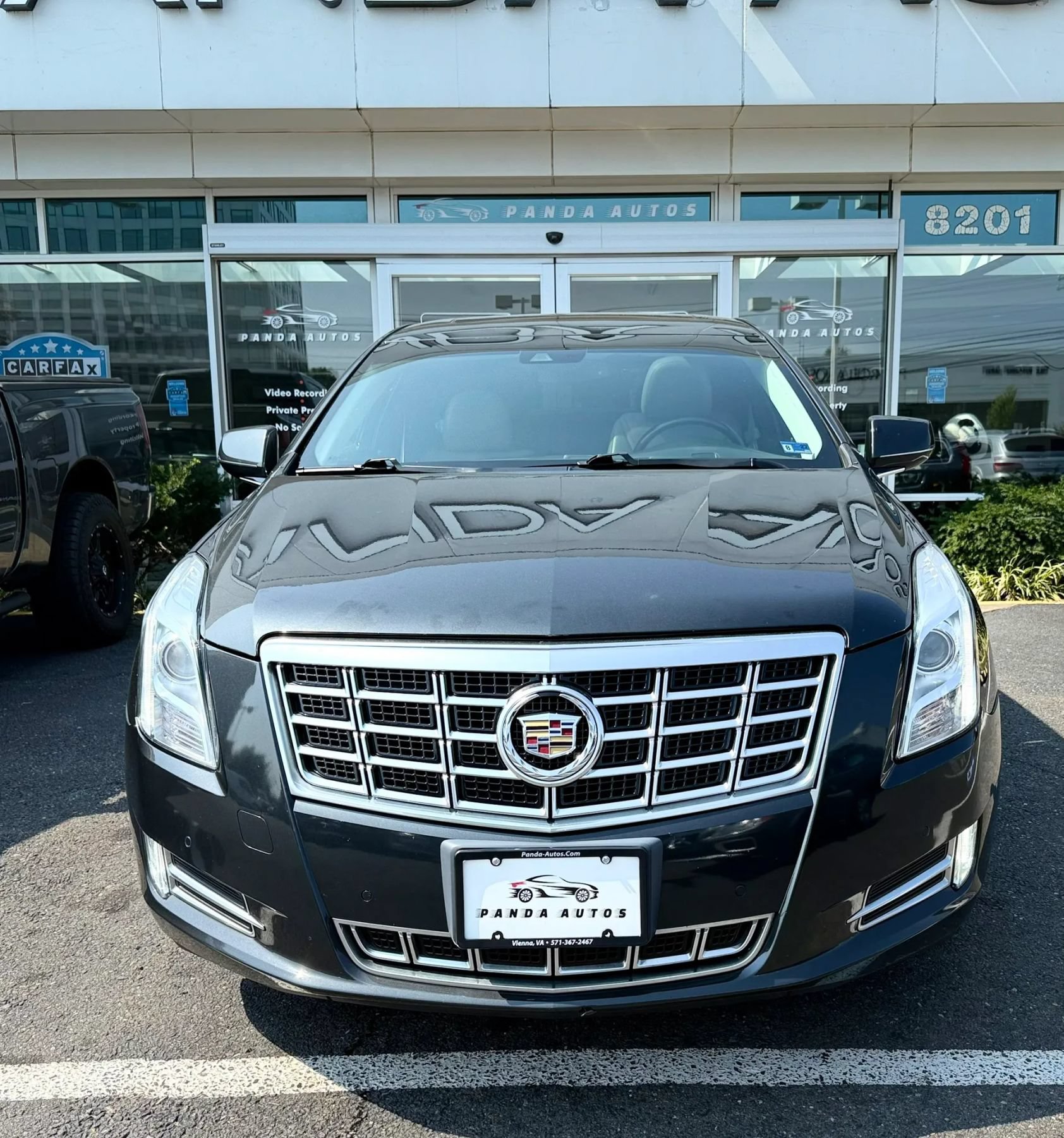 Used 2013 Cadillac XTS Luxury w/ Driver Awareness Package FWD image 2