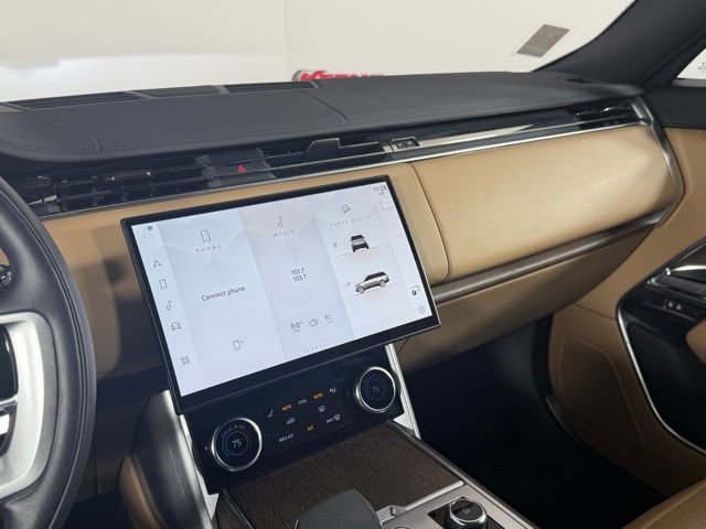 Used 2023 Land Rover Range Rover SE image 22