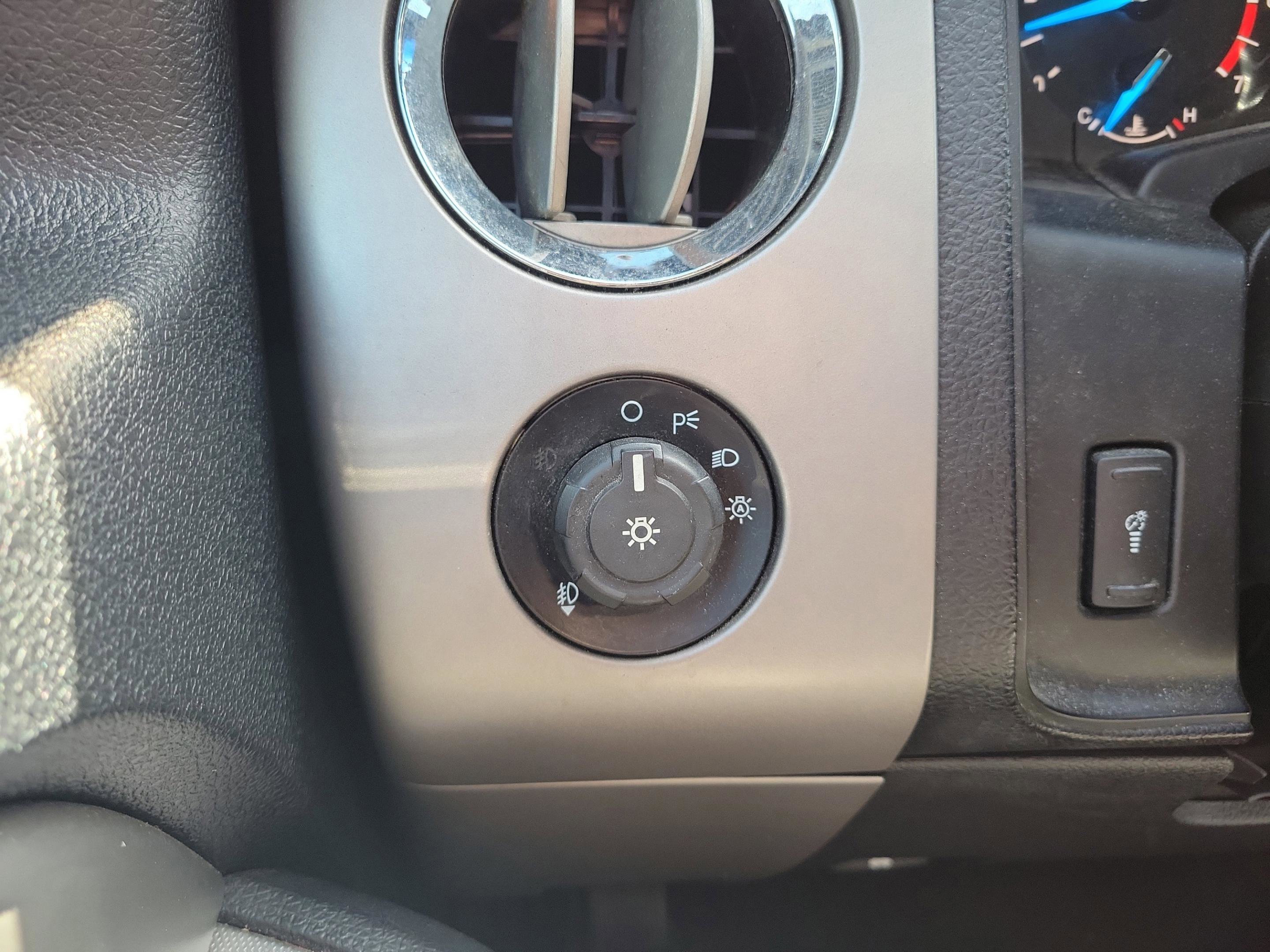 Used 2017 Ford Expedition XLT AWD/4WD image 26