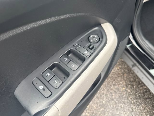 Certified 2024 Hyundai Venue SEL image 11