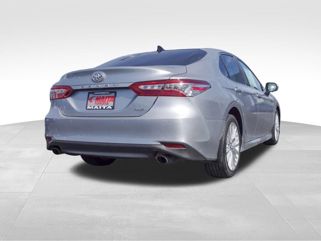 Certified 2019 Toyota Camry XLE image 3