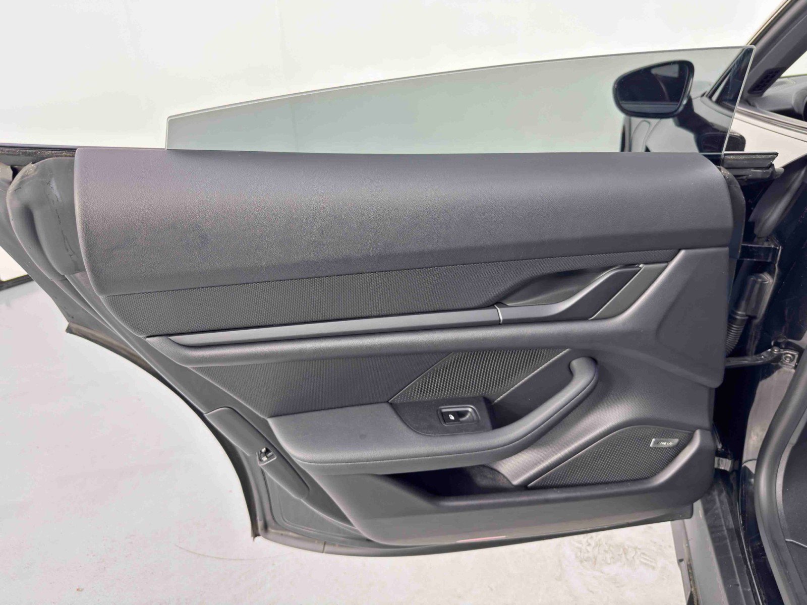 Used 2023 Porsche Taycan 4 Cross Turismo w/ Premium Package image 44