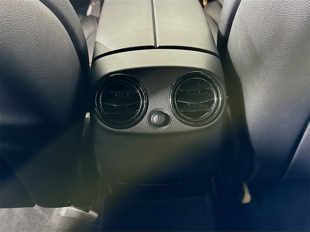 Used 2019 Mercedes-Benz GLC 300 GLC 300 image 26