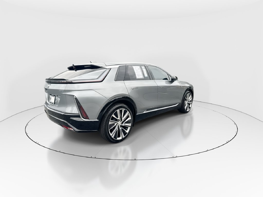 Used 2024 Cadillac Lyriq Luxury RWD image 8