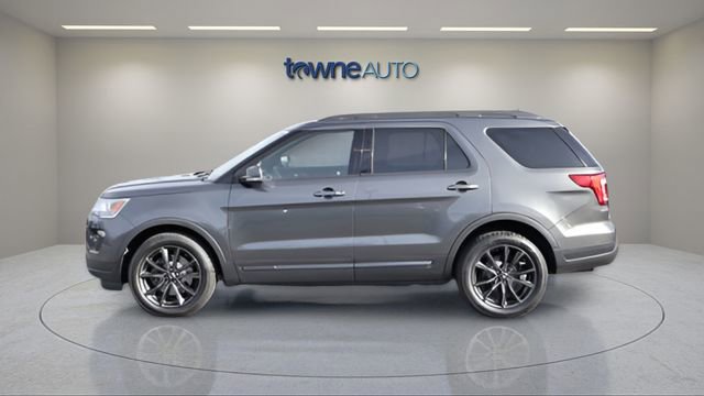 Used 2018 Ford Explorer XLT w/ Equipment Group 202A image 3