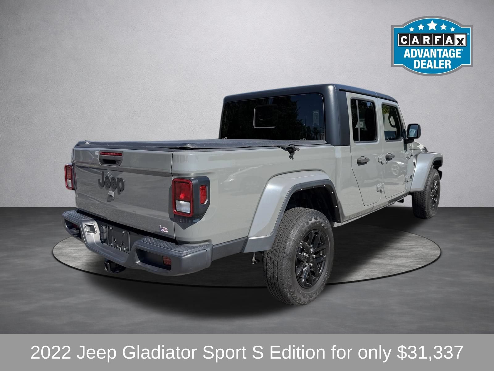 Used 2022 Jeep Gladiator Sport AWD/4WD image 3