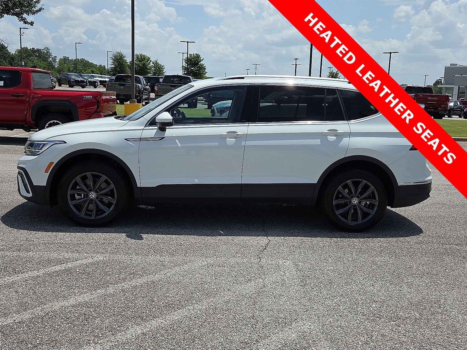 Used 2024 Volkswagen Tiguan Wolfsburg Edition image 3