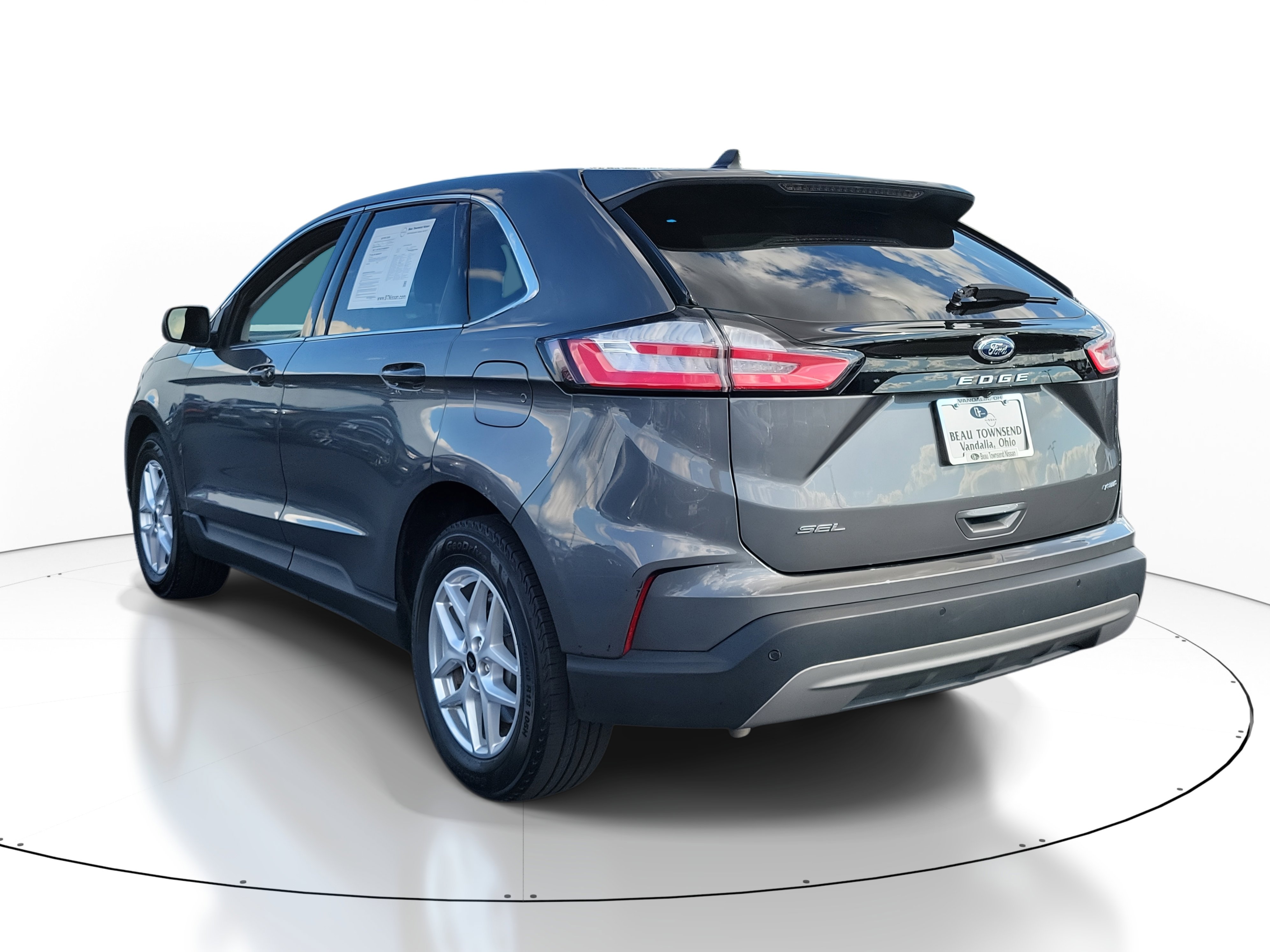 Used 2024 Ford Edge SEL AWD/4WD image 3