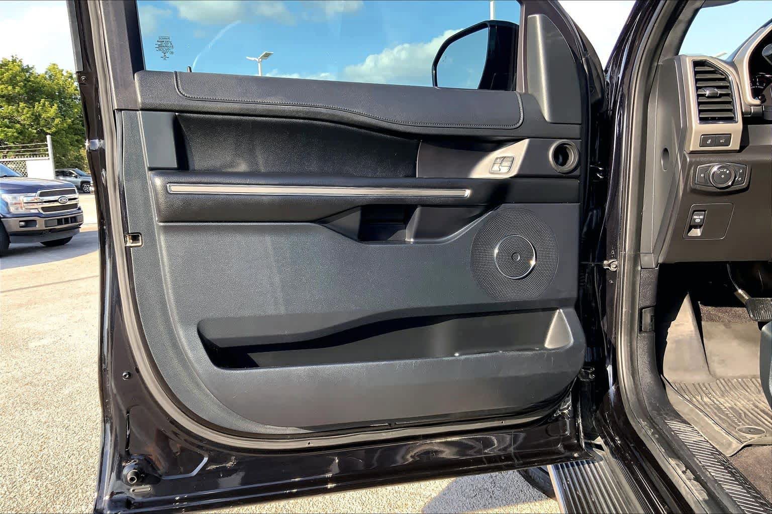 Used 2020 Ford Expedition XLT w/ Equipment Group 202A image 21
