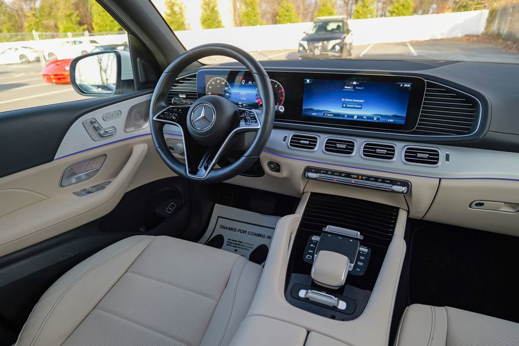 Used 2025 Mercedes-Benz GLS 450 4MATIC image 47