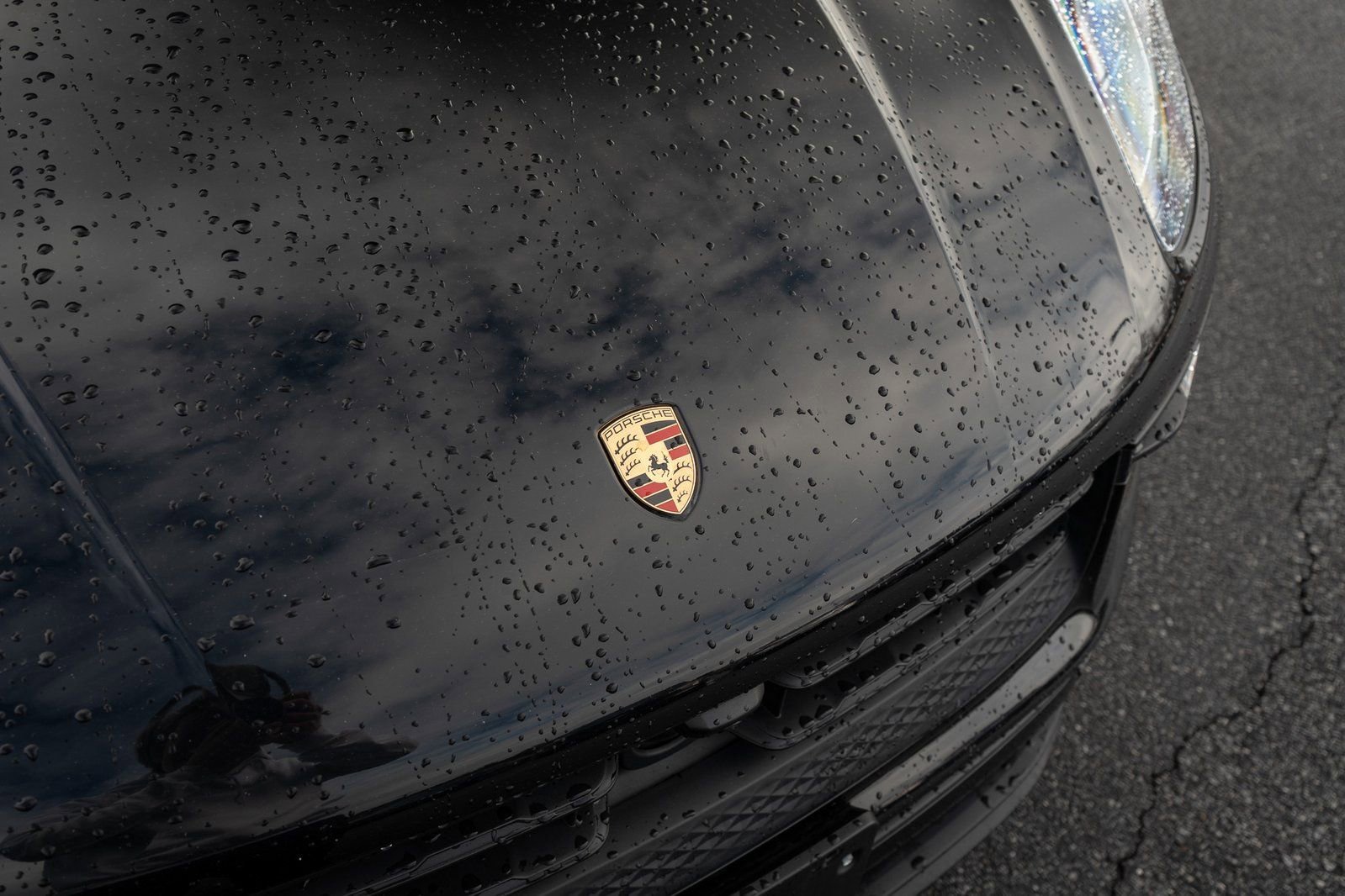 Used 2022 Porsche Macan S w/ Premium Package Plus image 8