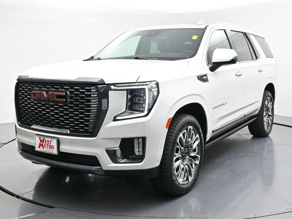 Used 2024 GMC Yukon Denali Ultimate AWD/4WD image 3