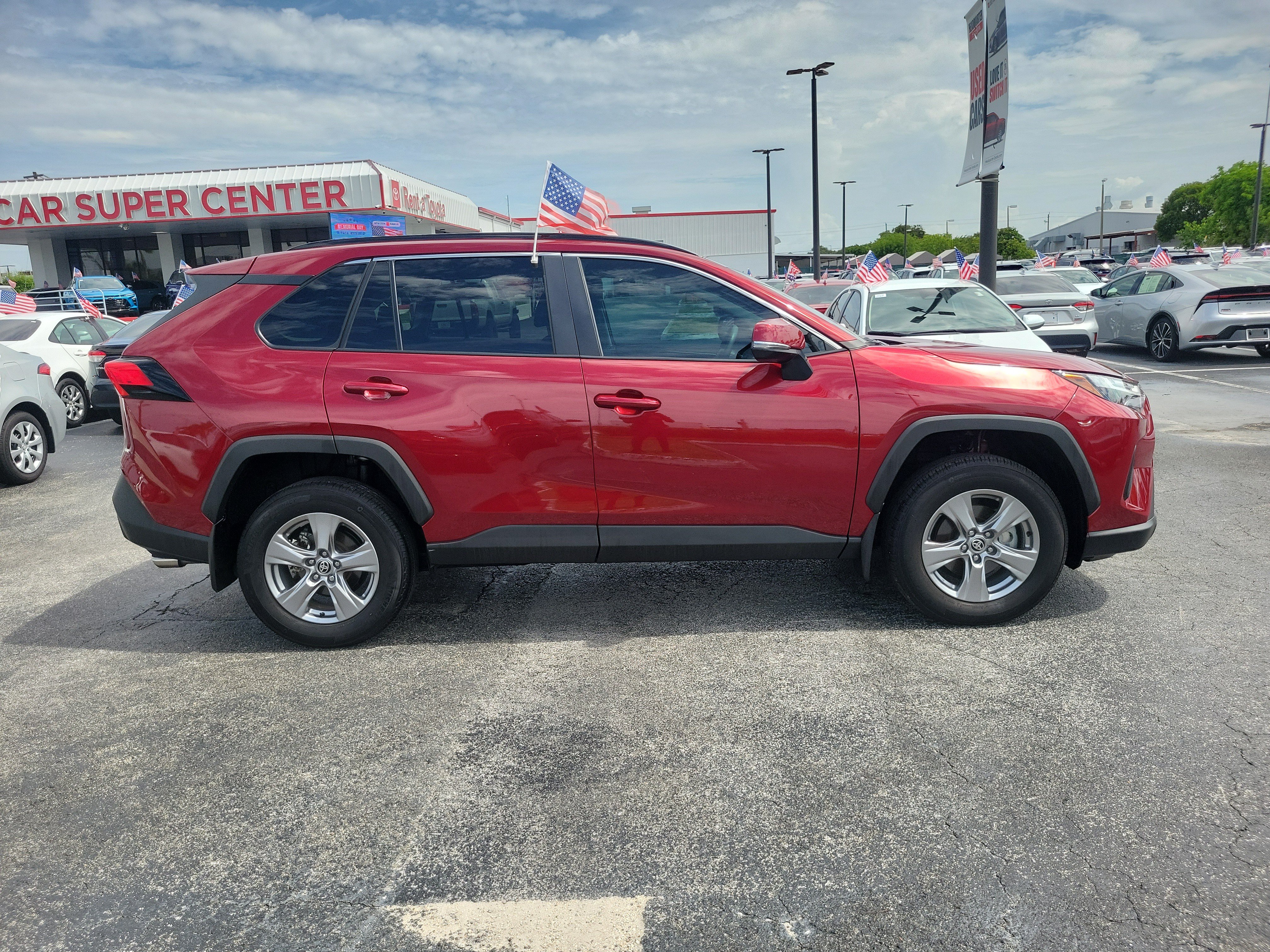 Used 2025 Toyota RAV4 XLE w/ Convenience Package FWD image 13