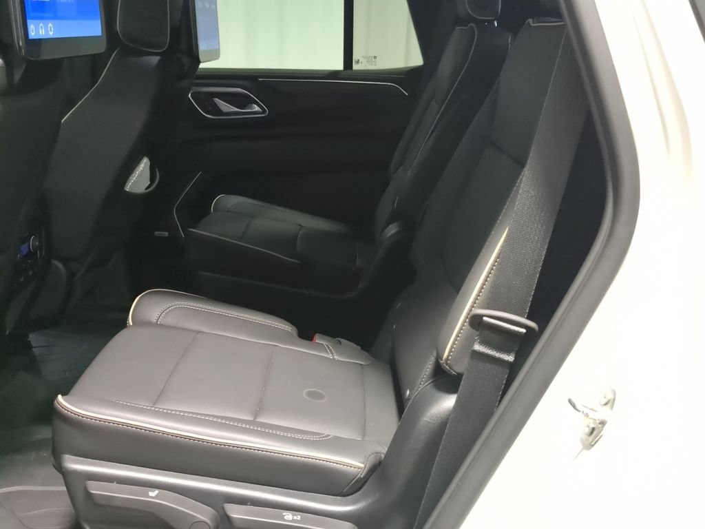 Used 2023 Chevrolet Tahoe Premier w/ Advanced Technology Package AWD/4WD image 23